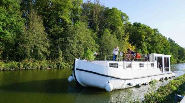 Location de bateaux Les Canalous