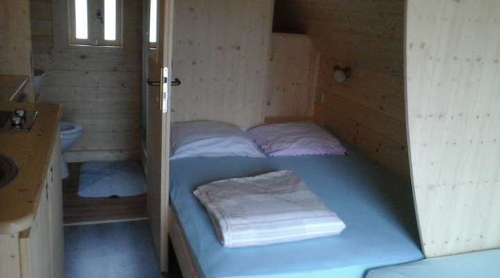 Les chalets trolls au camping de la Bremendell