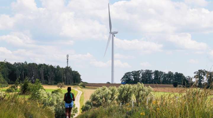 Au pied des Éoliennes