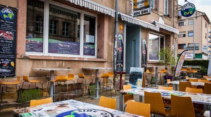 Side-one café