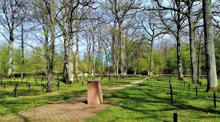 Cimetière militaire allemand du Hellenwald