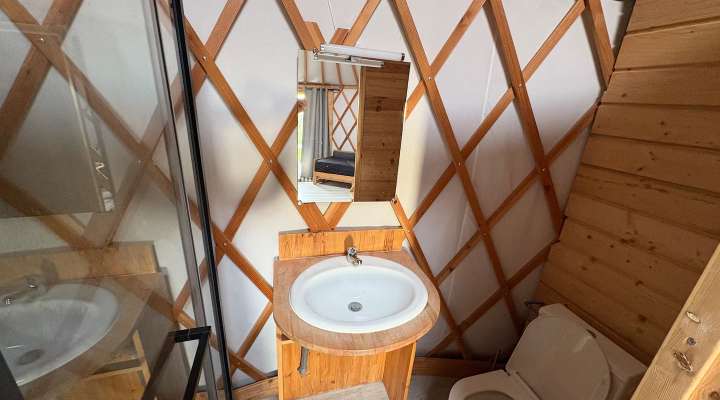 Yourte contemporaine