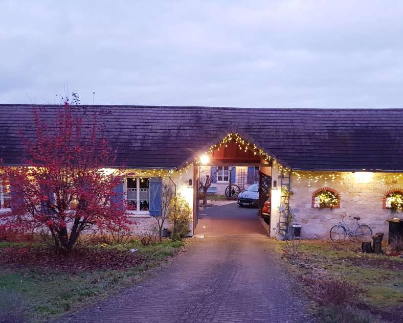 Monique BOUSCH Chambre d'hôtes la terre du milieu