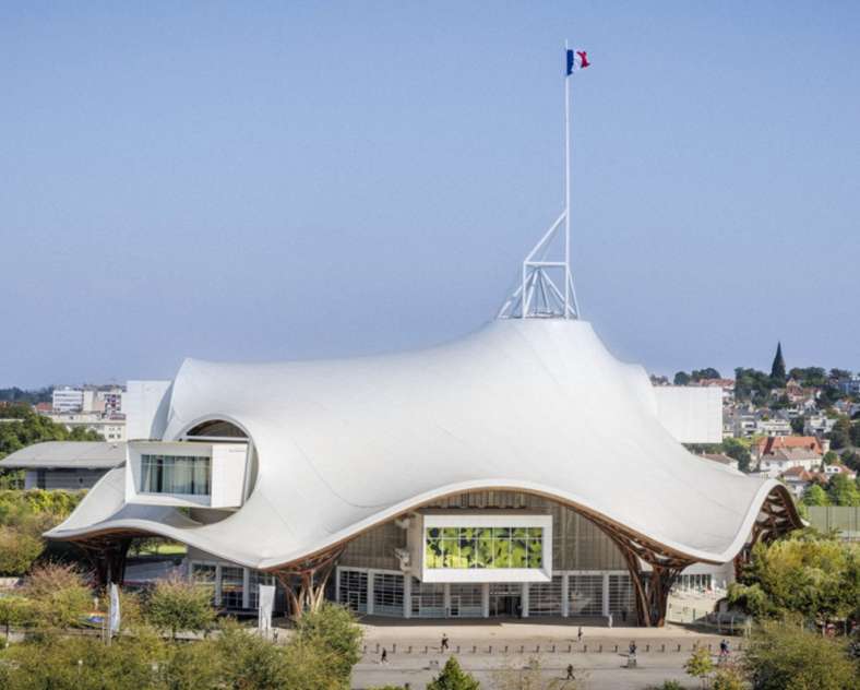 Shigeru Ban Architects Europe et Jean de Gastines Architectes, avec Philip Gumuchdjian pour la conception du projet lauréat du concours / Metz Métropole / Centre Pompidou-Metz / Photo : 11H45 / Florent Michel Centre Pompidou-Metz