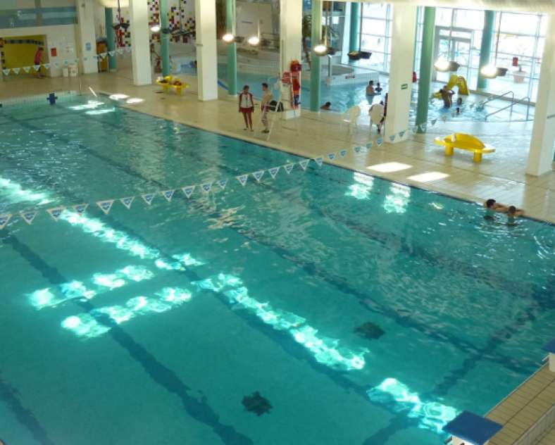 PISCINE COMPLEXE NAUTIQUE AQUAGLISS