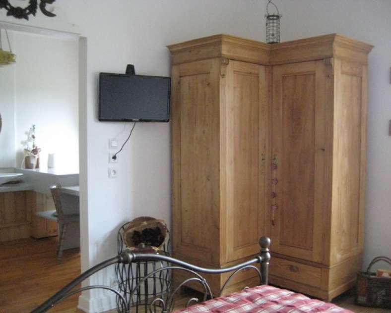 Liliane Helmstetter - Kerling-les-Sierck Chambres d'hôtes la brocante