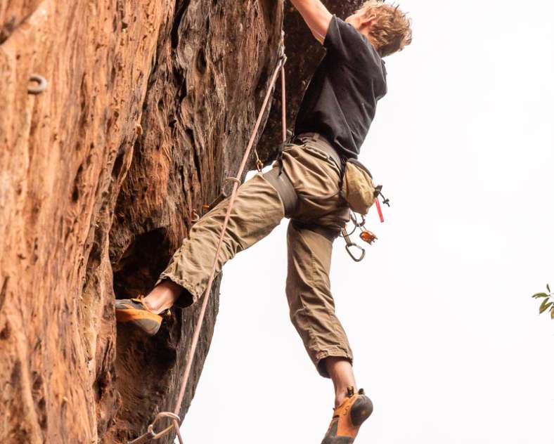 Patrice Bucher Escalade au Rocher du Corbeau ou Krappenfels