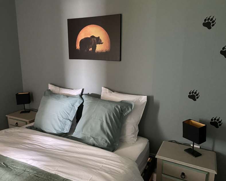 Catherine Henrich Meublé le refuge de l'ours