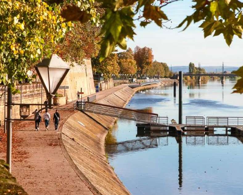Ville de Thionville  Chemin de la Moselle - de Thionville à Apach