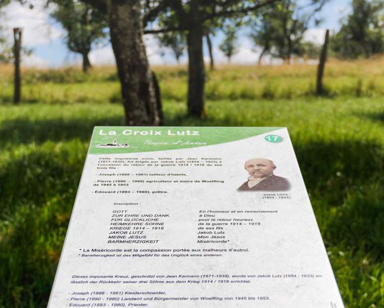 CTurpin_SarregueminesTourisme  Au pied des Éoliennes