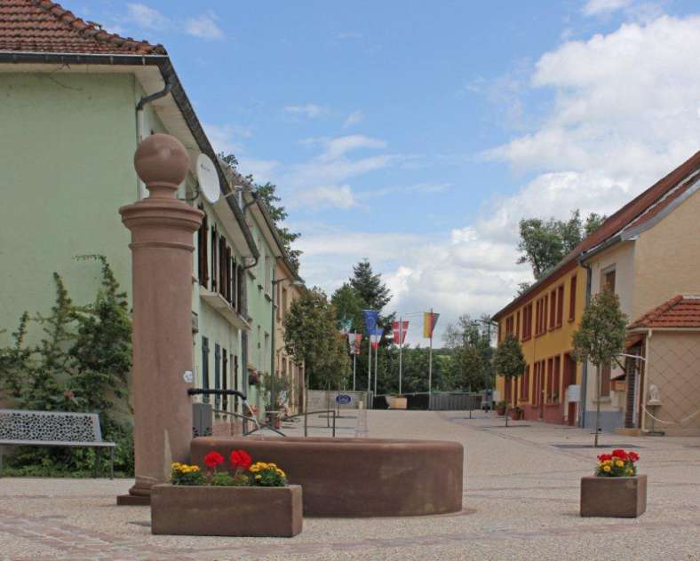 Mairie de Frauenberg  Circuit rando  du Val de Blies