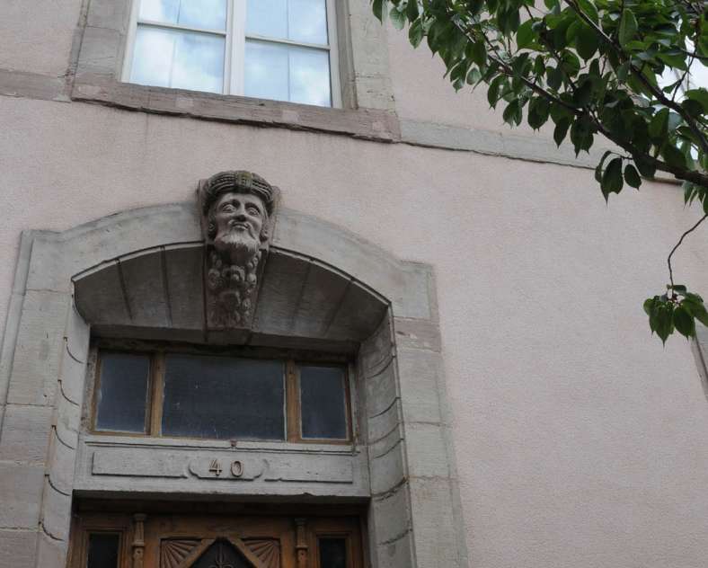 Les Carnets de Moselle Est Musée du Pays d'Albe - la Maison des Têtes