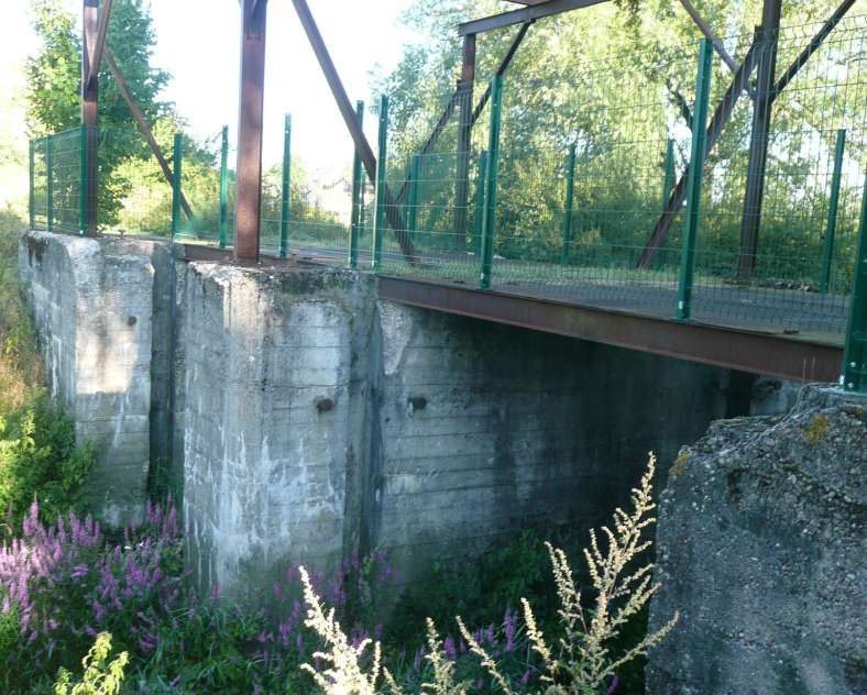 Mairie de Rémering-les-Puttelange Route de la ligne maginot aquatique - mémorial redoute 117