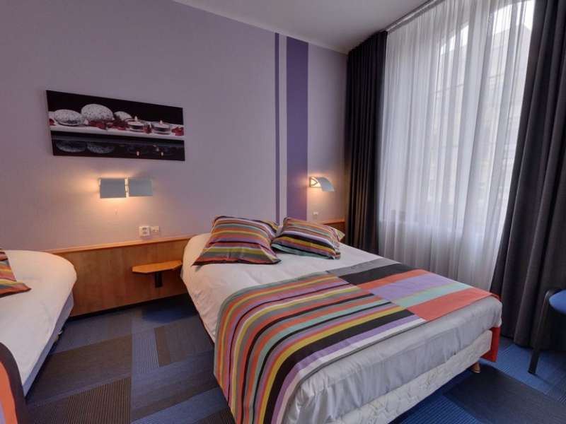 Hôtel de Paris  Hôtel-restaurant de Paris