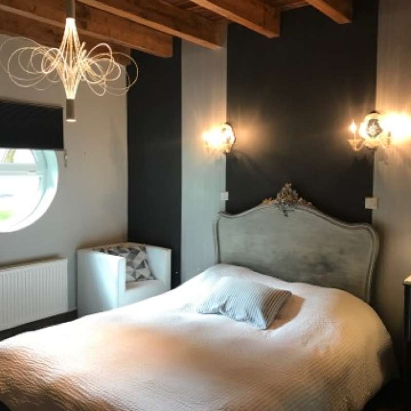 Mme Muller  Maison d'hôtes et logis hôtel Le domaine du moulin