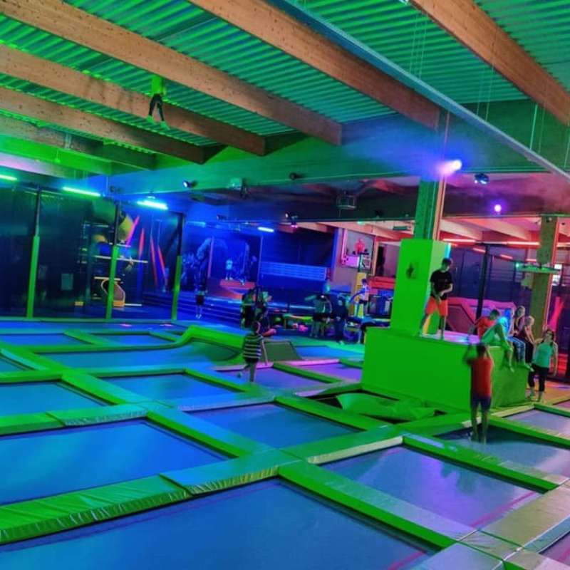 Facebook Super jump Super jump trampoline park